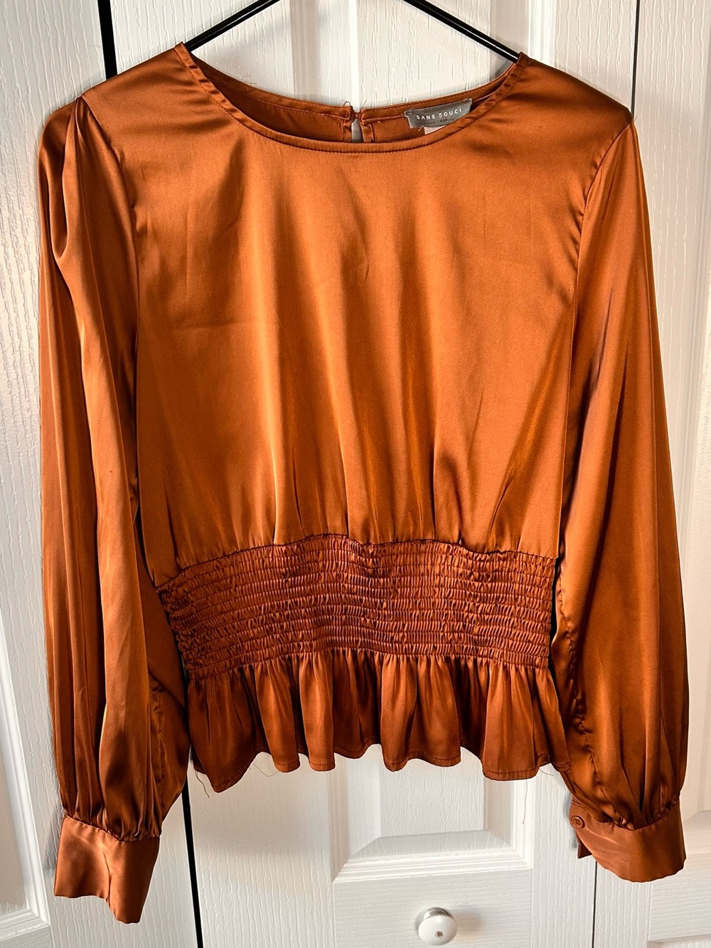 Sans Souci Women’s Medium‎ M Rust Satin Long-Sleeve Smocked Waist Blouse Top